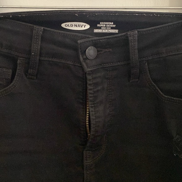 Old Navy Rockstar Super Skinny high rise jeans - Picture 3 of 4